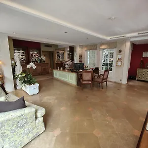 מלון Le Relais Medicis ****